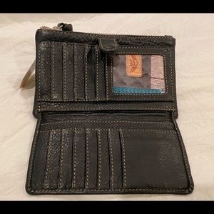 Brand new wallet with tags!